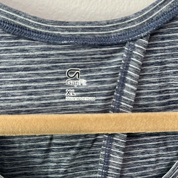 GapFit Blue and White Striped Open Back Yoga Workout Tank Sz XL - Picture 4 of 4
